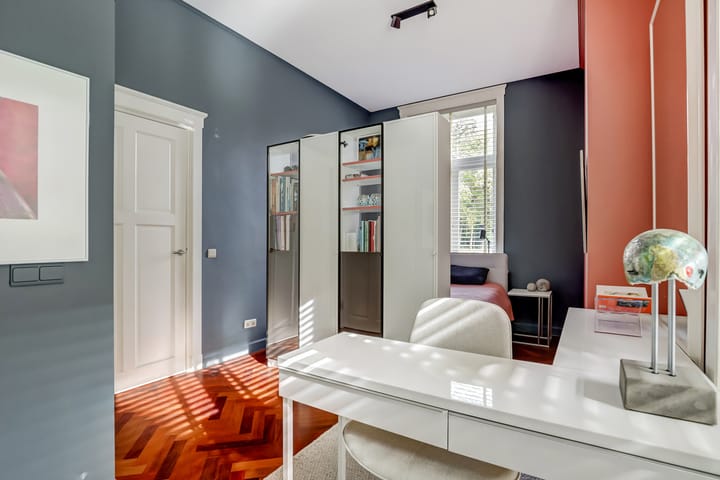 Photo 10 of Badhuislaan 73