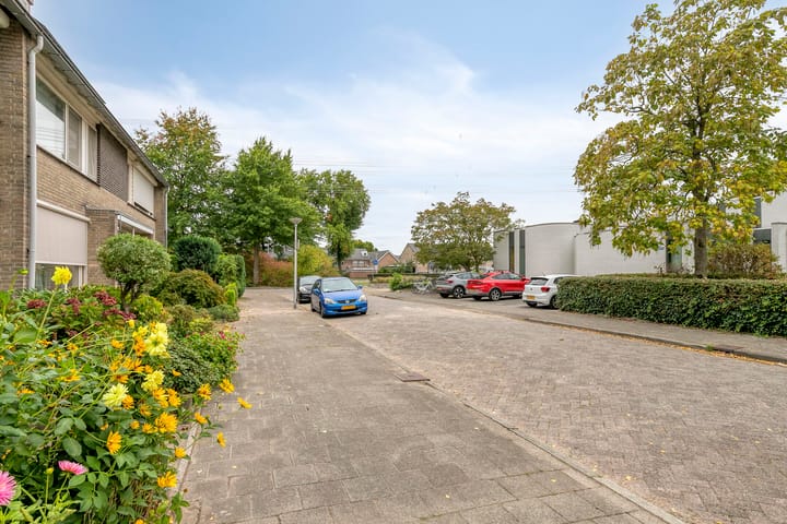 Photo 35 of Zuiderzeelaan 6