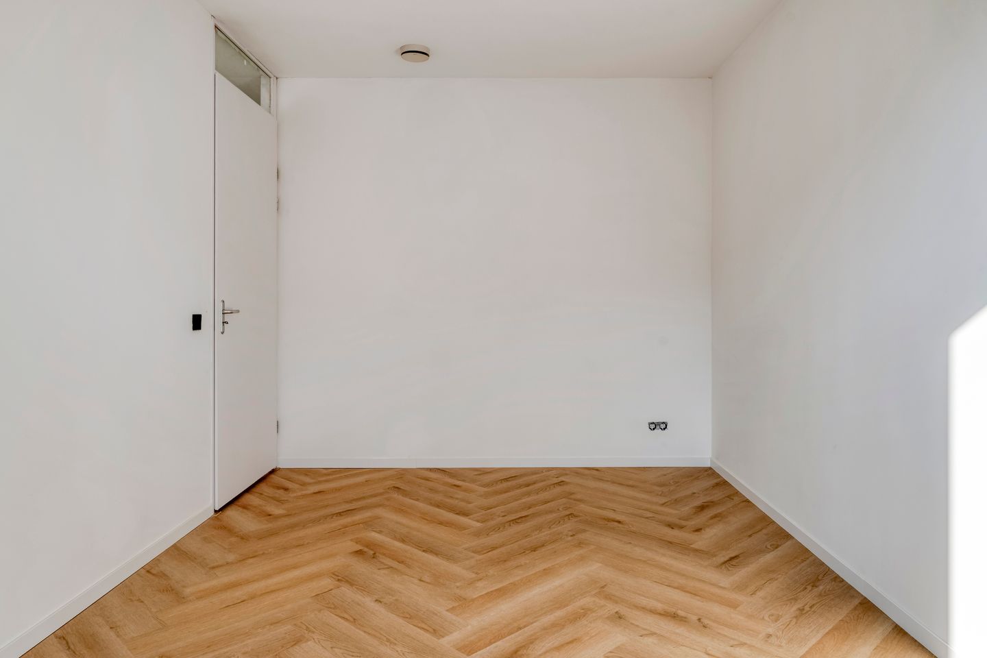 Foto 19 van Meerkoetstraat 89