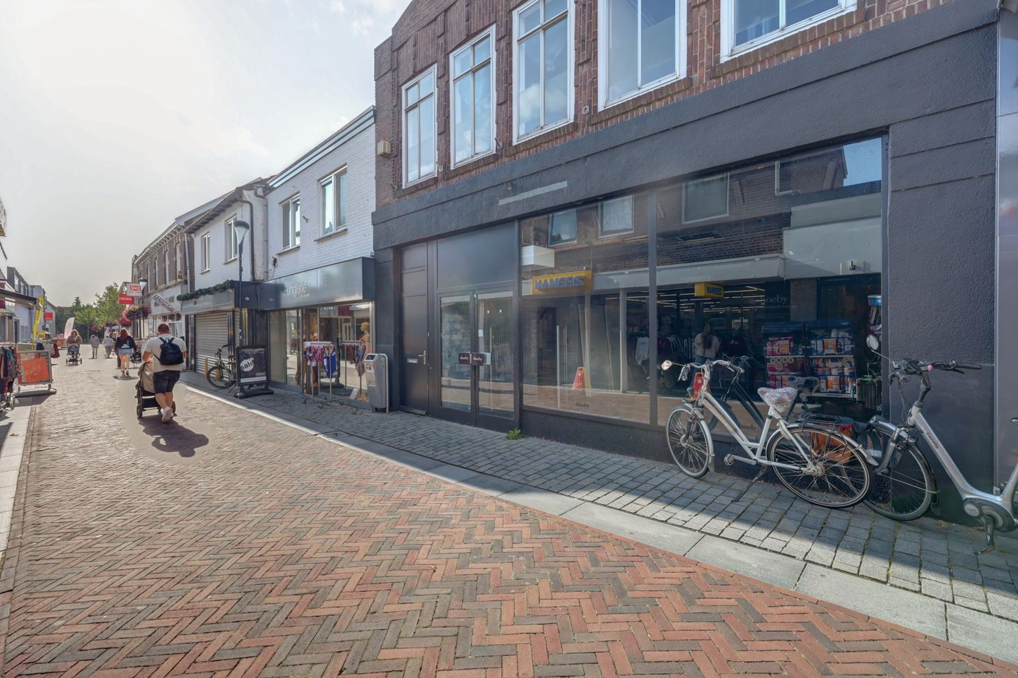 View photo 2 of Geldersestraat 5