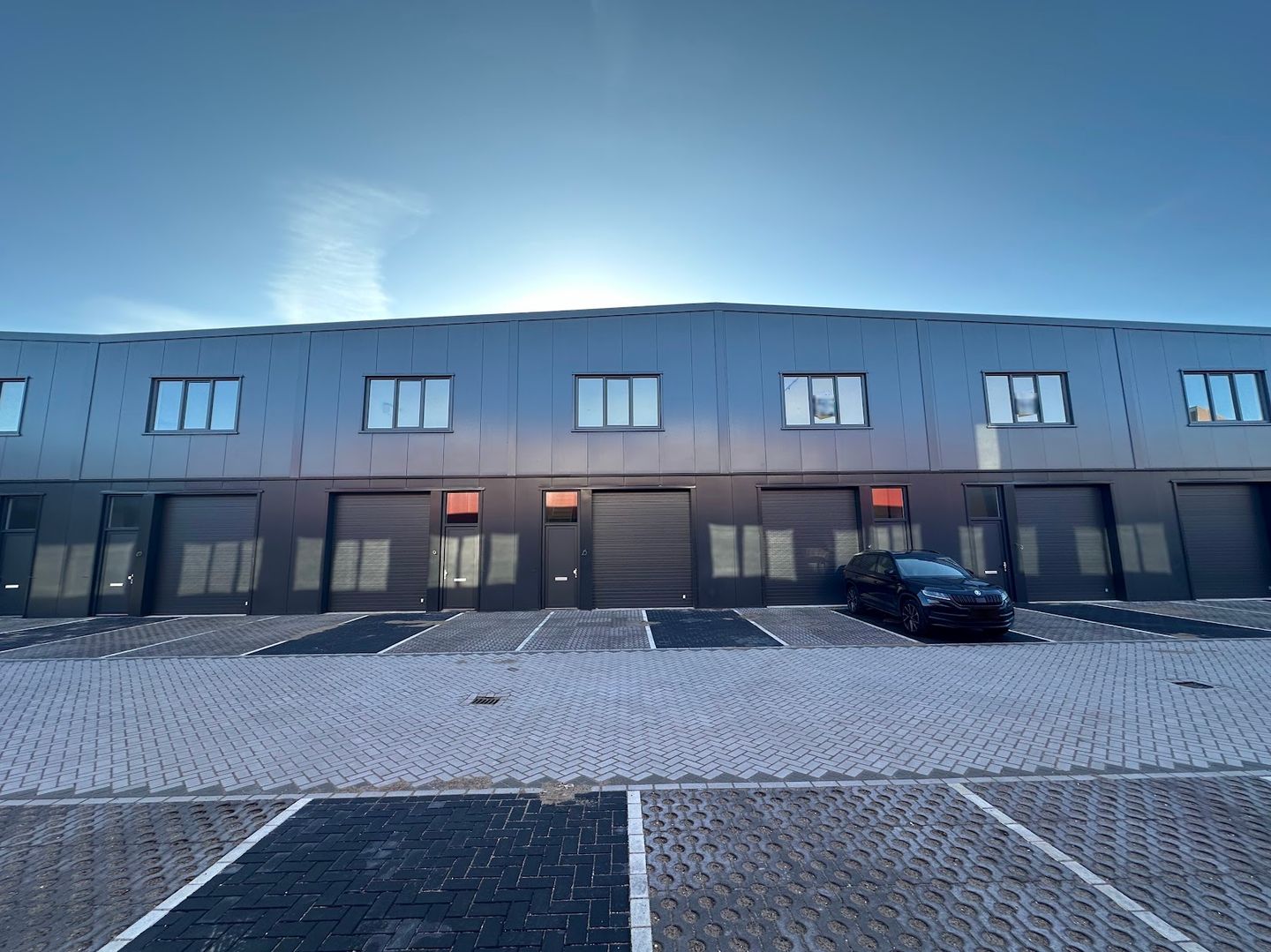 Bekijk foto 2 van Van der Waalsstraat 44-E