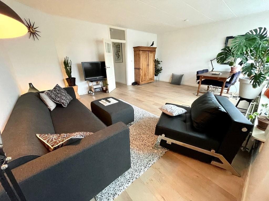 Foto 8 van Hoofdweg 154-3