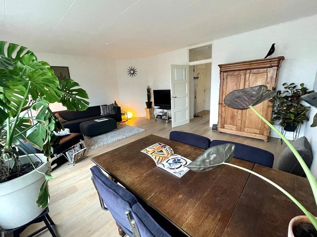 Foto 1 van Hoofdweg 154-3