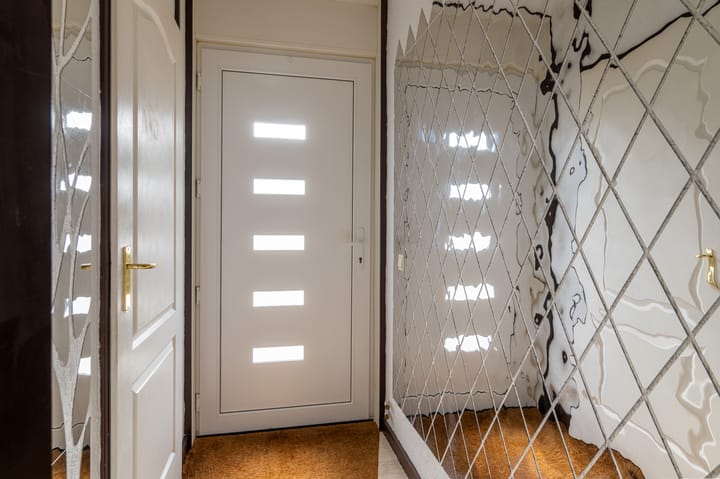 Photo 5 of Schweitzerstraat 46