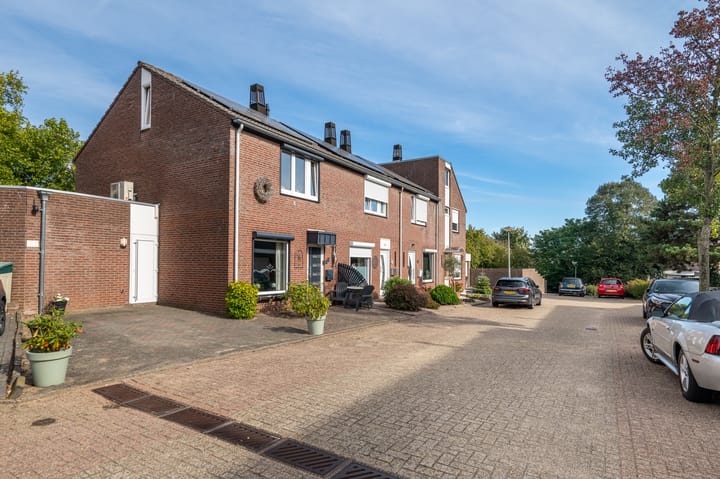 Photo 24 of Schweitzerstraat 46