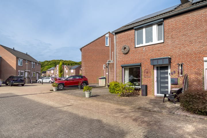 Photo 25 of Schweitzerstraat 46