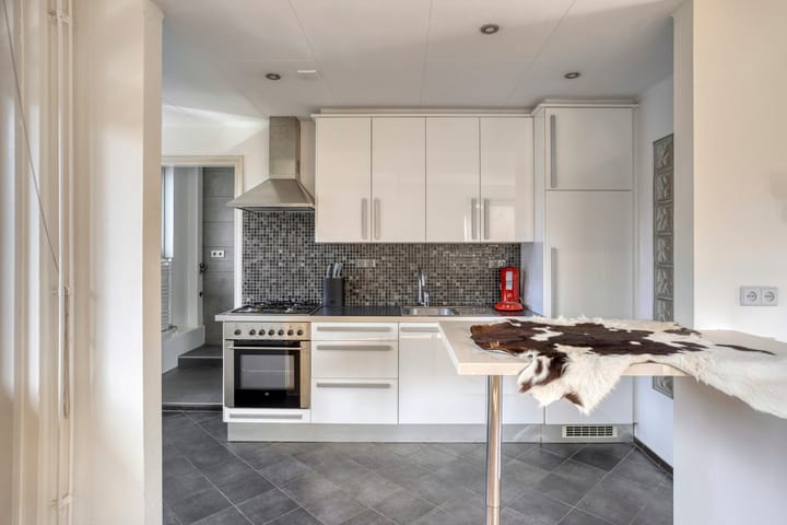 Foto 16 van Leliestraat 41