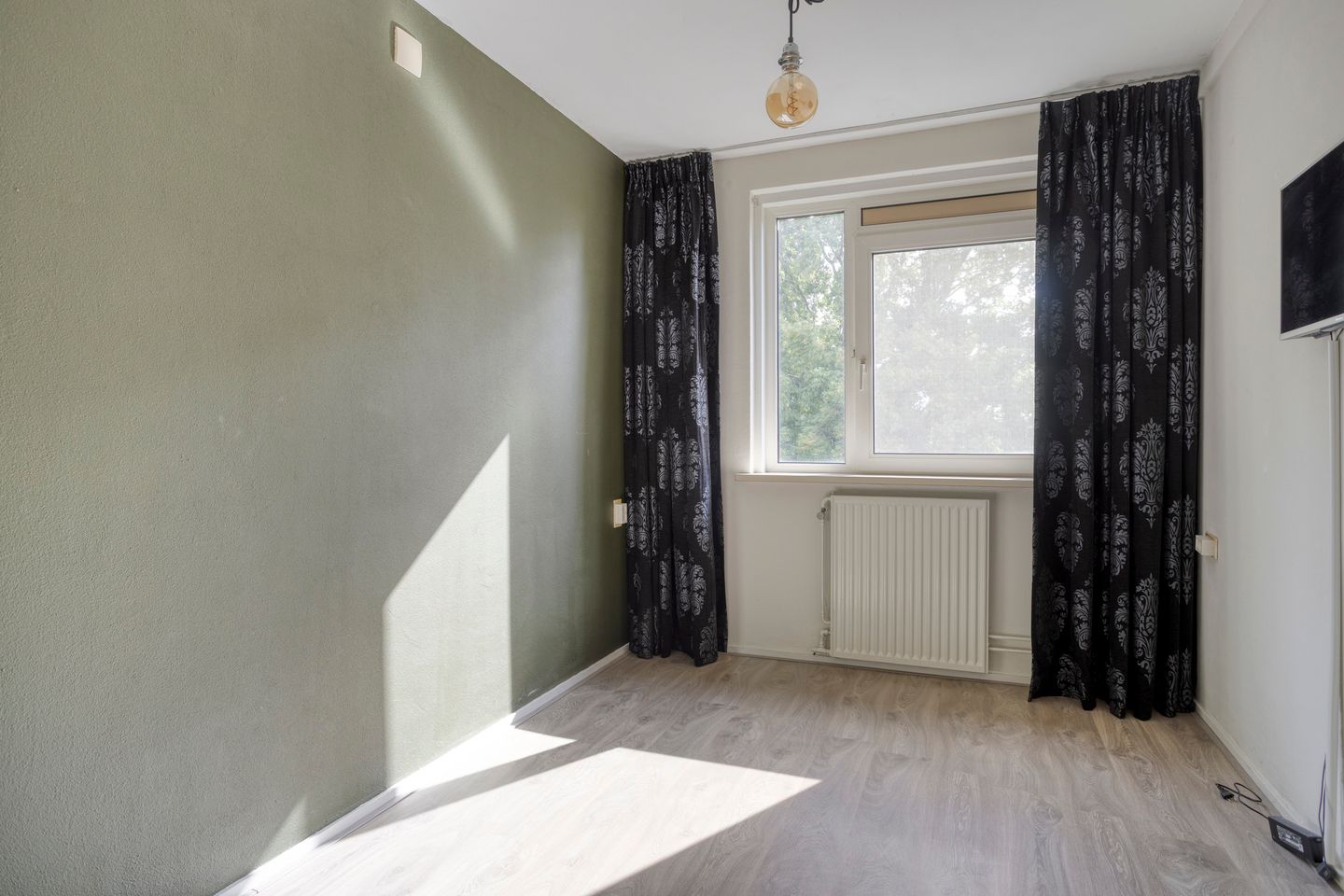 Photo 20 of Leliestraat 41