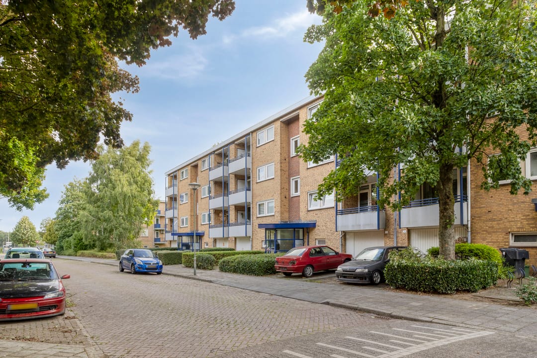 Photo 28 of Leliestraat 41