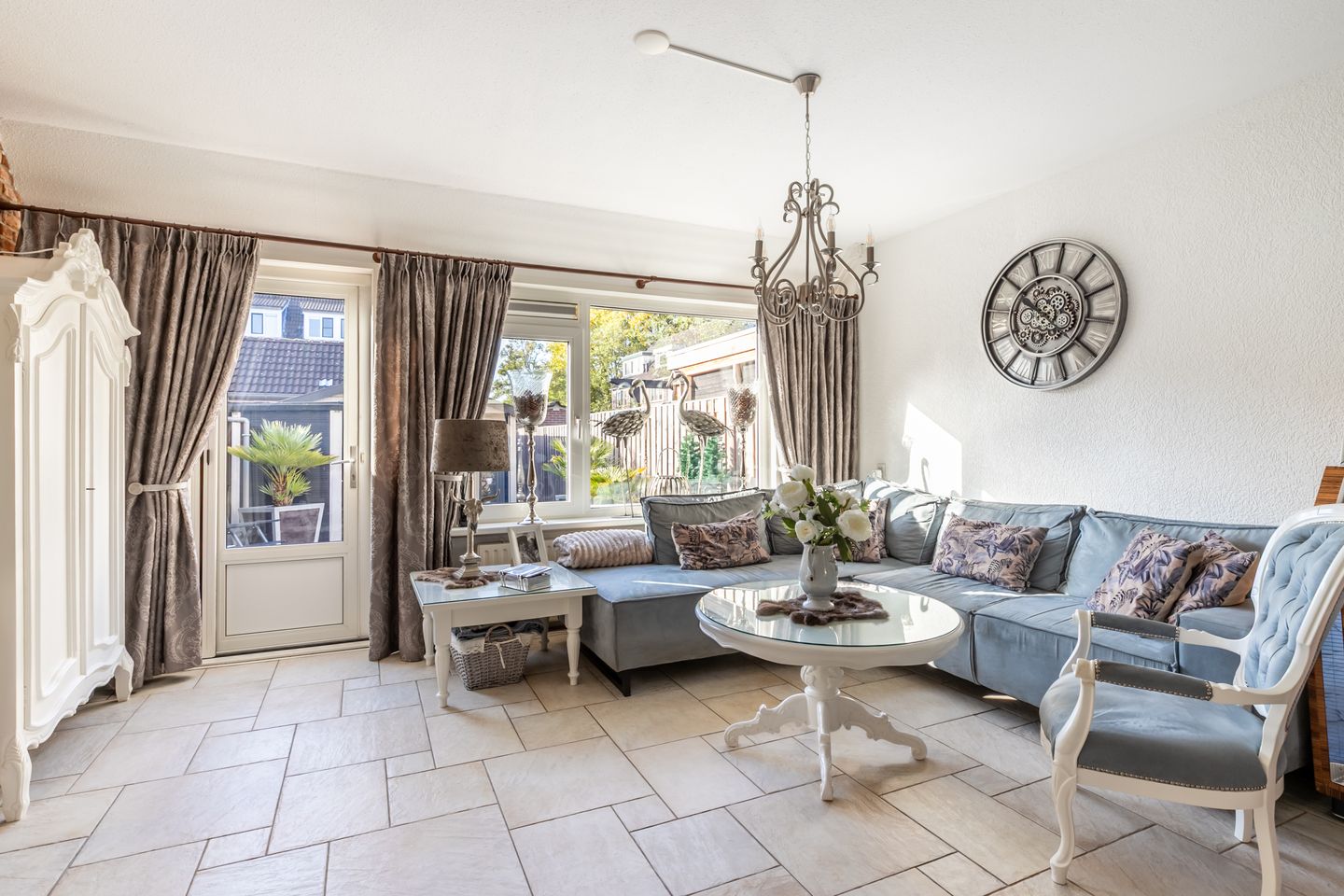 Photo 10 of Leliestraat 26