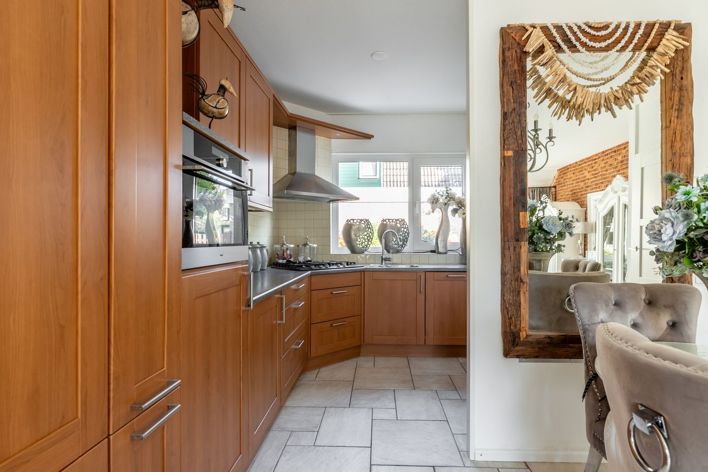 Photo 14 of Leliestraat 26