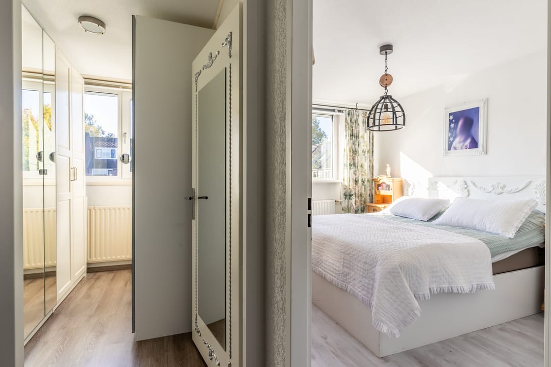 Photo 17 of Leliestraat 26