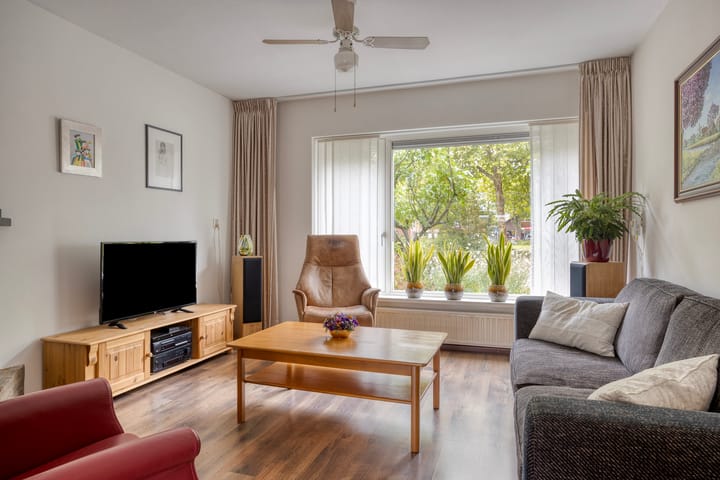 Photo 2 of Hortensiastraat 26