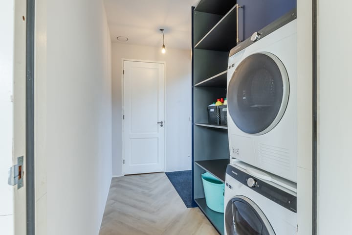 Photo 27 of Hoofdstraat 80