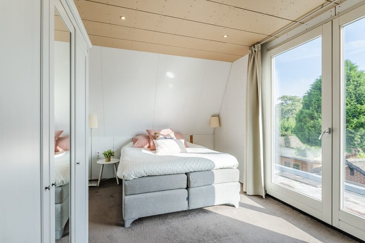 Photo 37 of Hoofdstraat 80