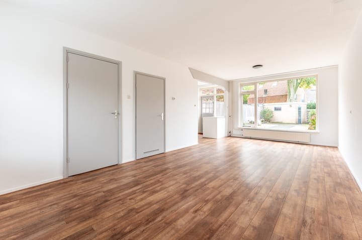 Foto 10 van Roland Holstlaan 7