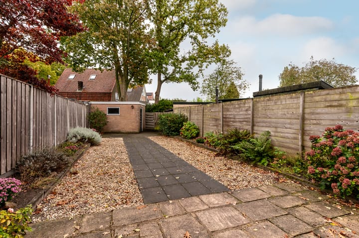 Foto 38 van Roland Holstlaan 7