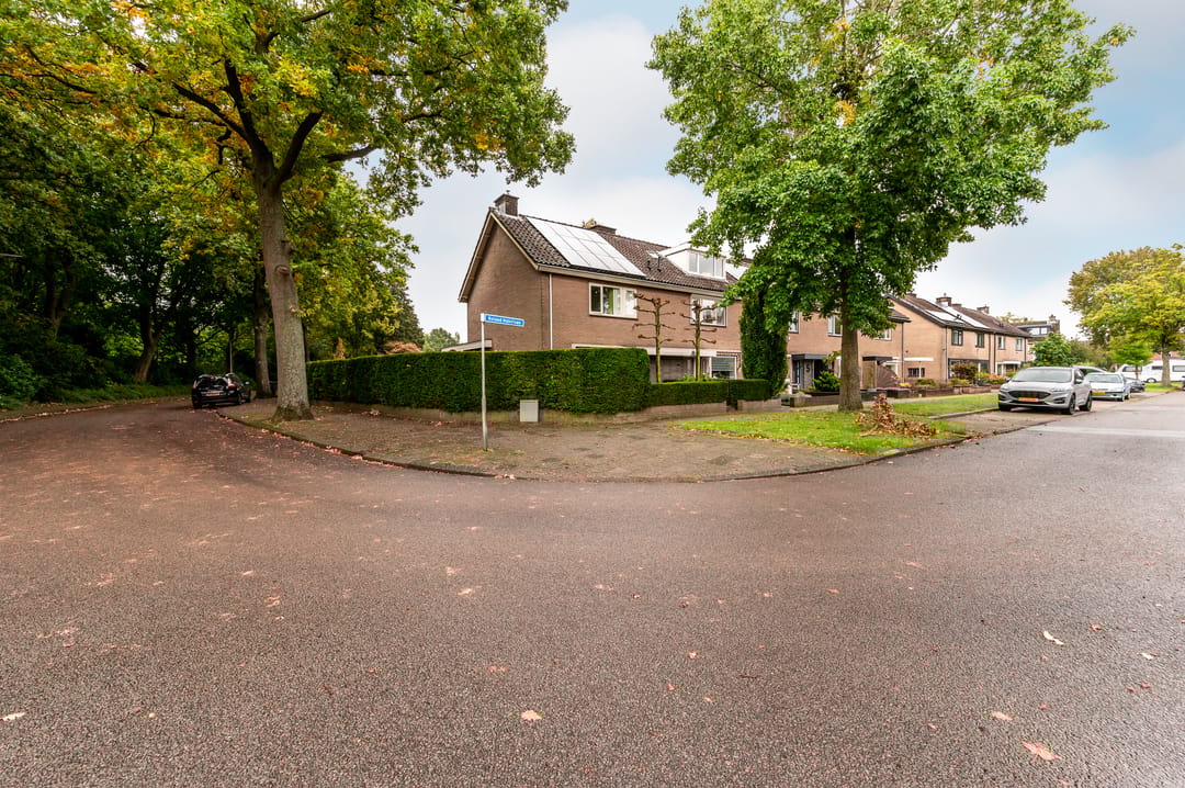 Foto 41 van Roland Holstlaan 7