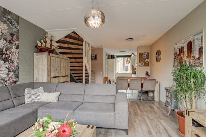 Photo 7 of Sint Marcusstraat 3