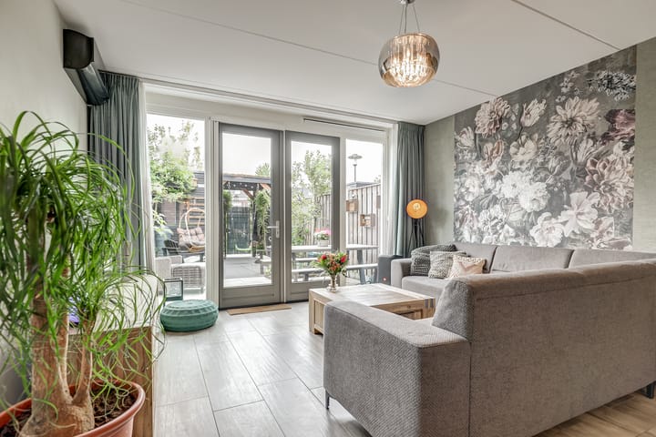 Photo 2 of Sint Marcusstraat 3