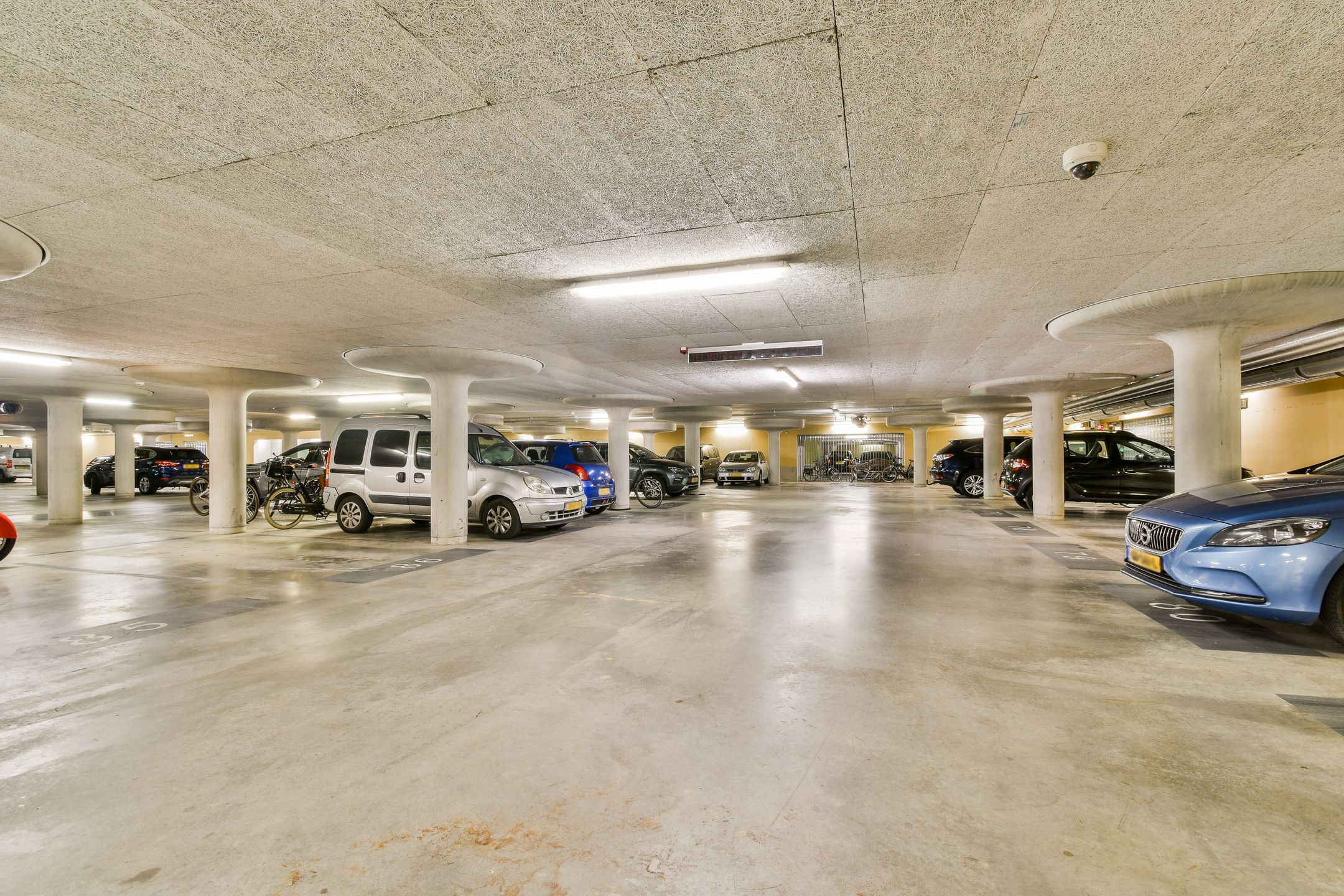 Foto 15 van Hammarbystraat 36