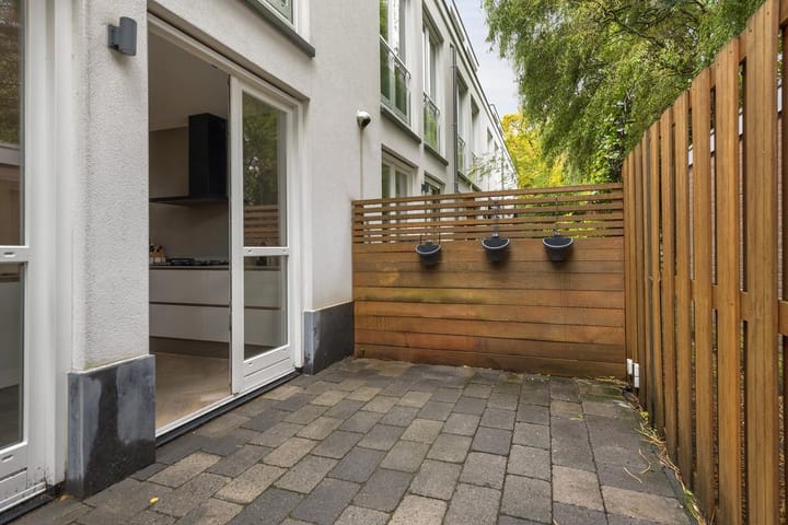 Photo 9 of Sumatrastraat 194-E