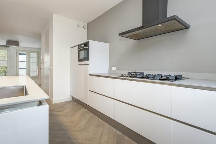 Photo 12 of Sumatrastraat 194-E