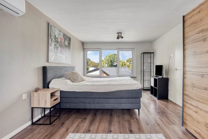 Photo 10 of De Sauveurstraat 27