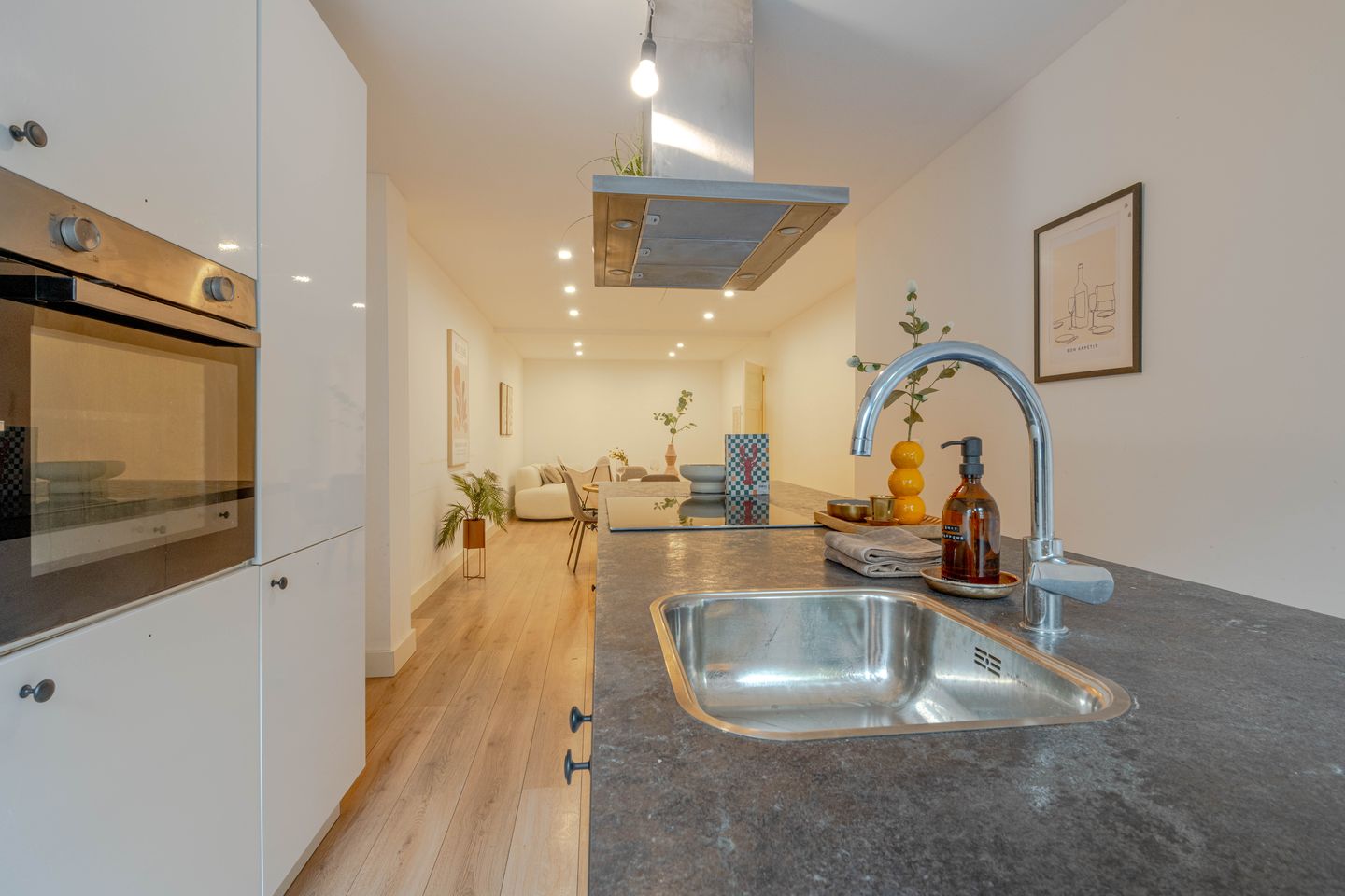 Foto 14 van Pleinweg 128-D