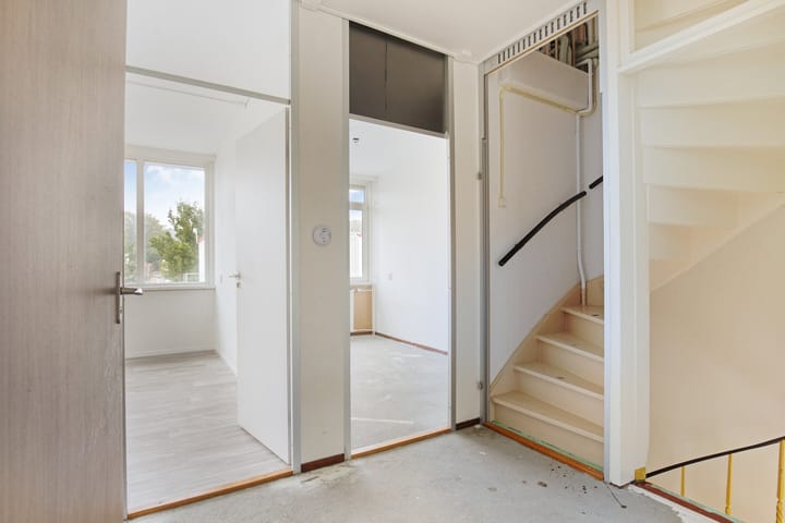 Photo 14 of De Morinel 402