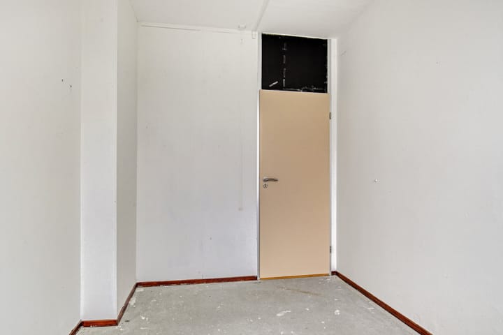 Photo 21 of De Morinel 402