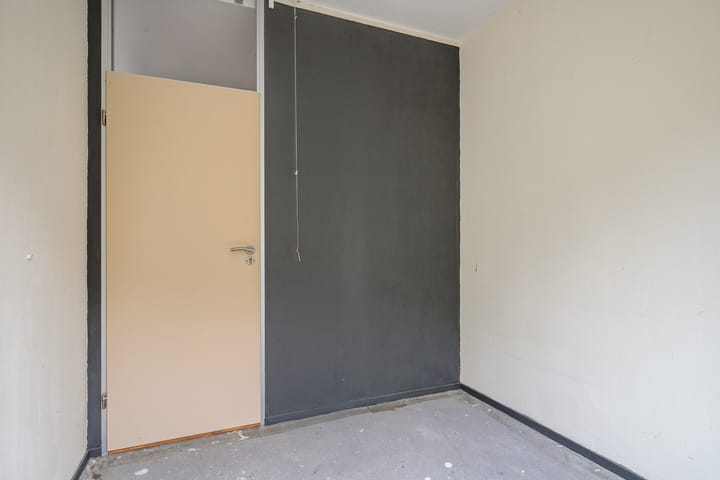 Photo 23 of De Morinel 402