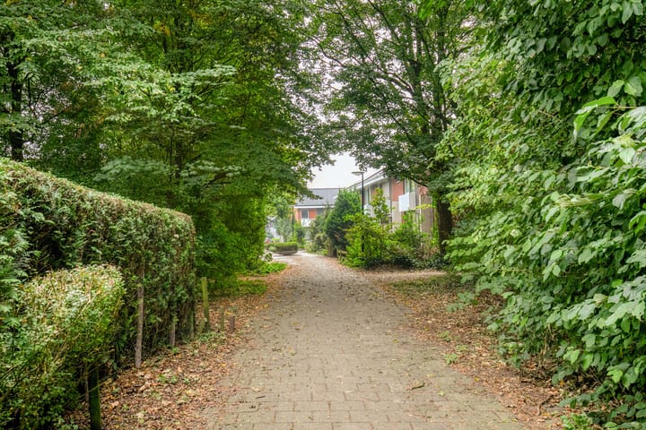 Photo 33 of De Morinel 402