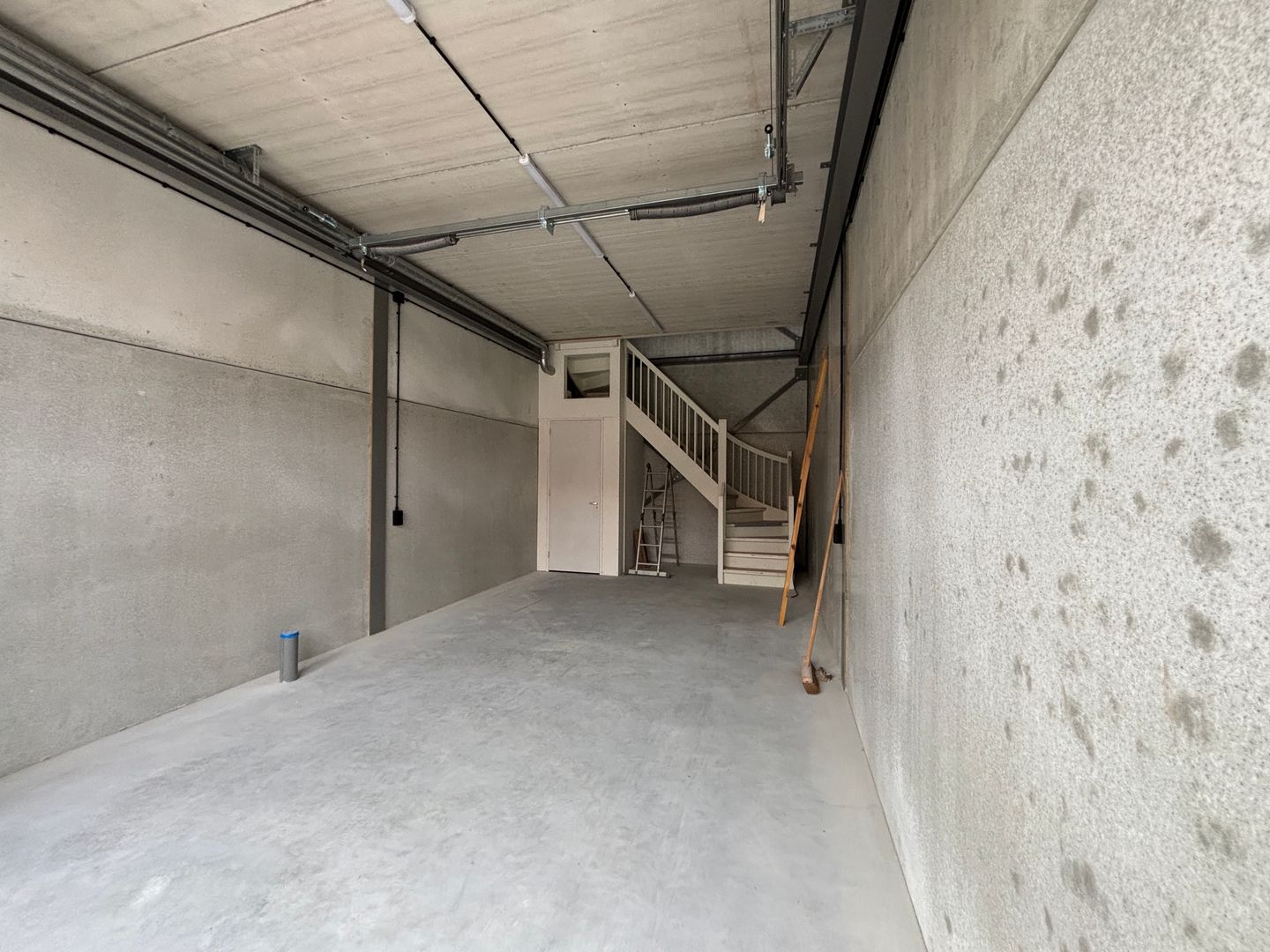 View photo 3 of Afmijnstraat 9