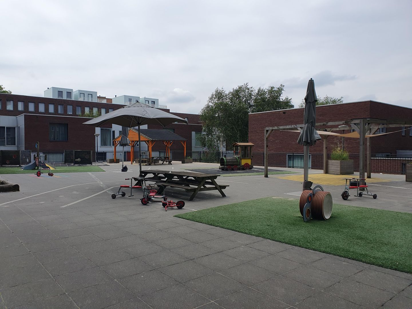 Bekijk foto 3 van Erich Salomonstraat 90
