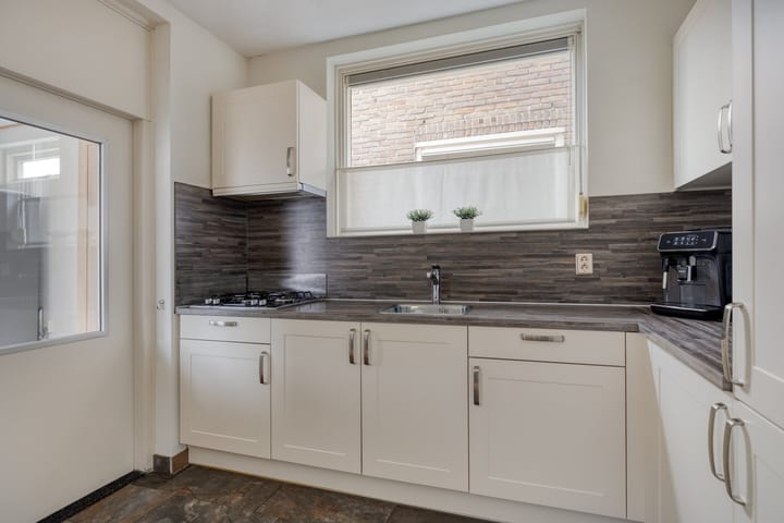 Foto 15 van Kanaalstraat 83