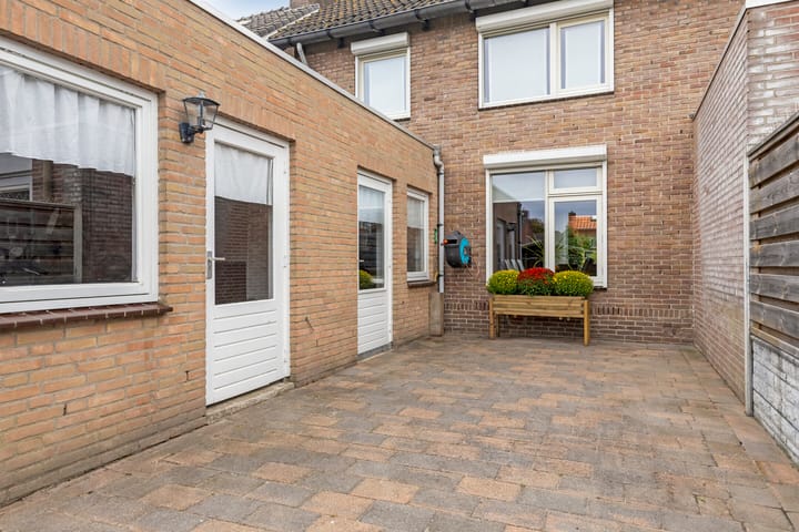 Foto 26 van Kanaalstraat 83