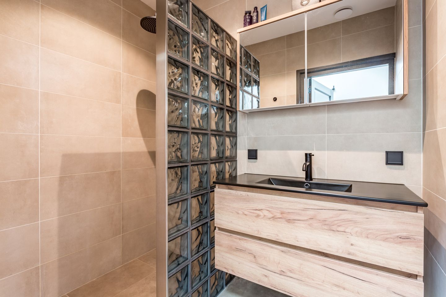 Foto 19 van Knibbelakker 62