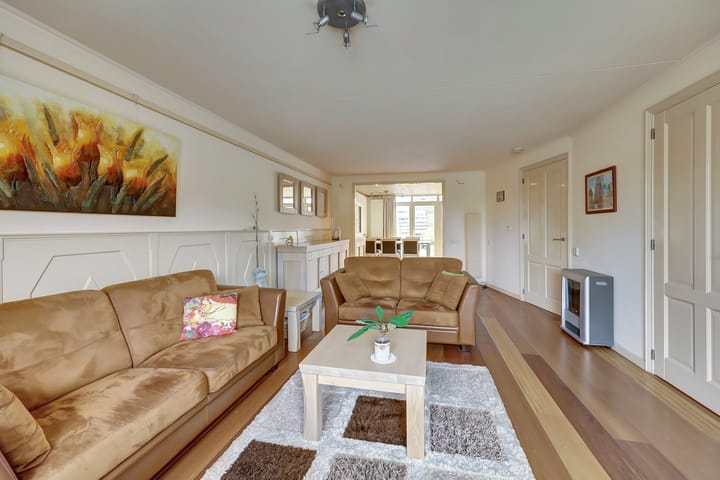 Foto 3 van Roerdomp 61