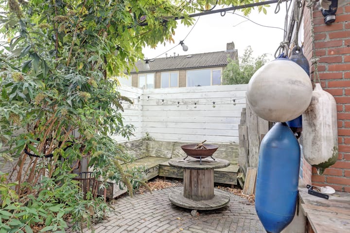 Photo 27 of Wilhelminastraat 30