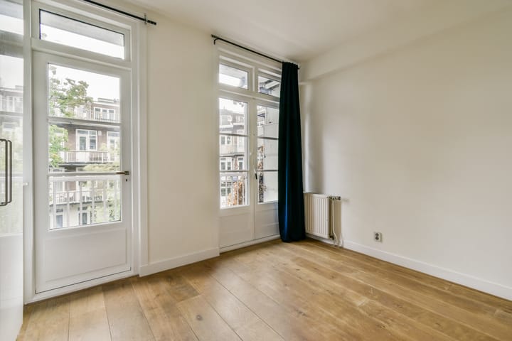 Photo 10 of Vechtstraat 179-1