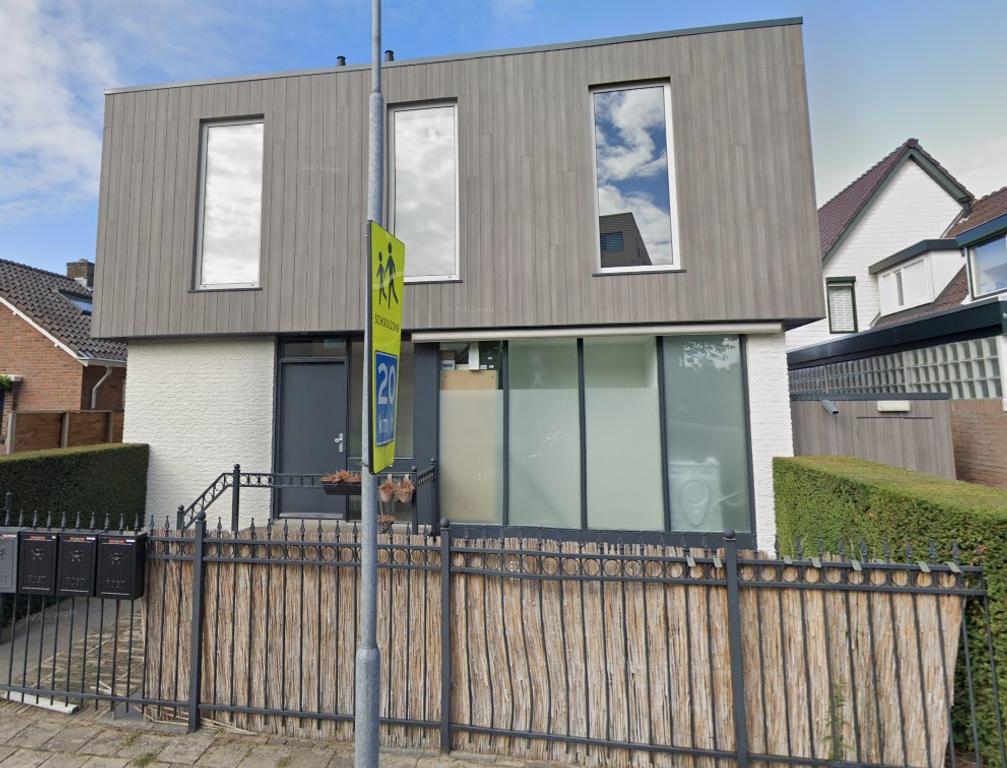 Alexander Verhuellstraat 18-A