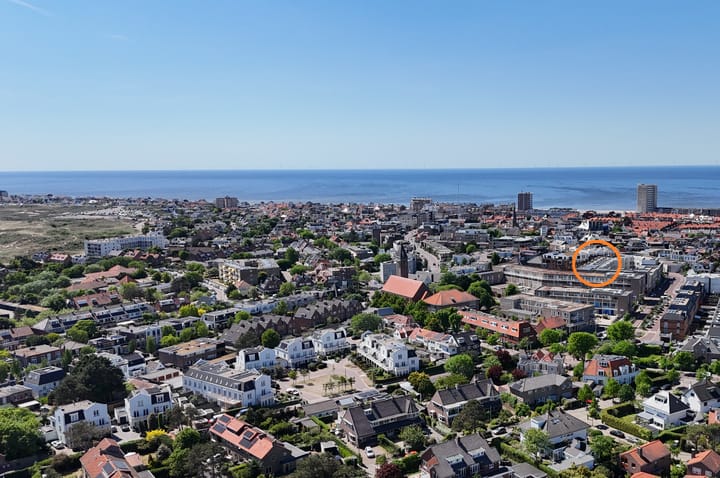 Photo 4 of Prinsesseweg 8-F1