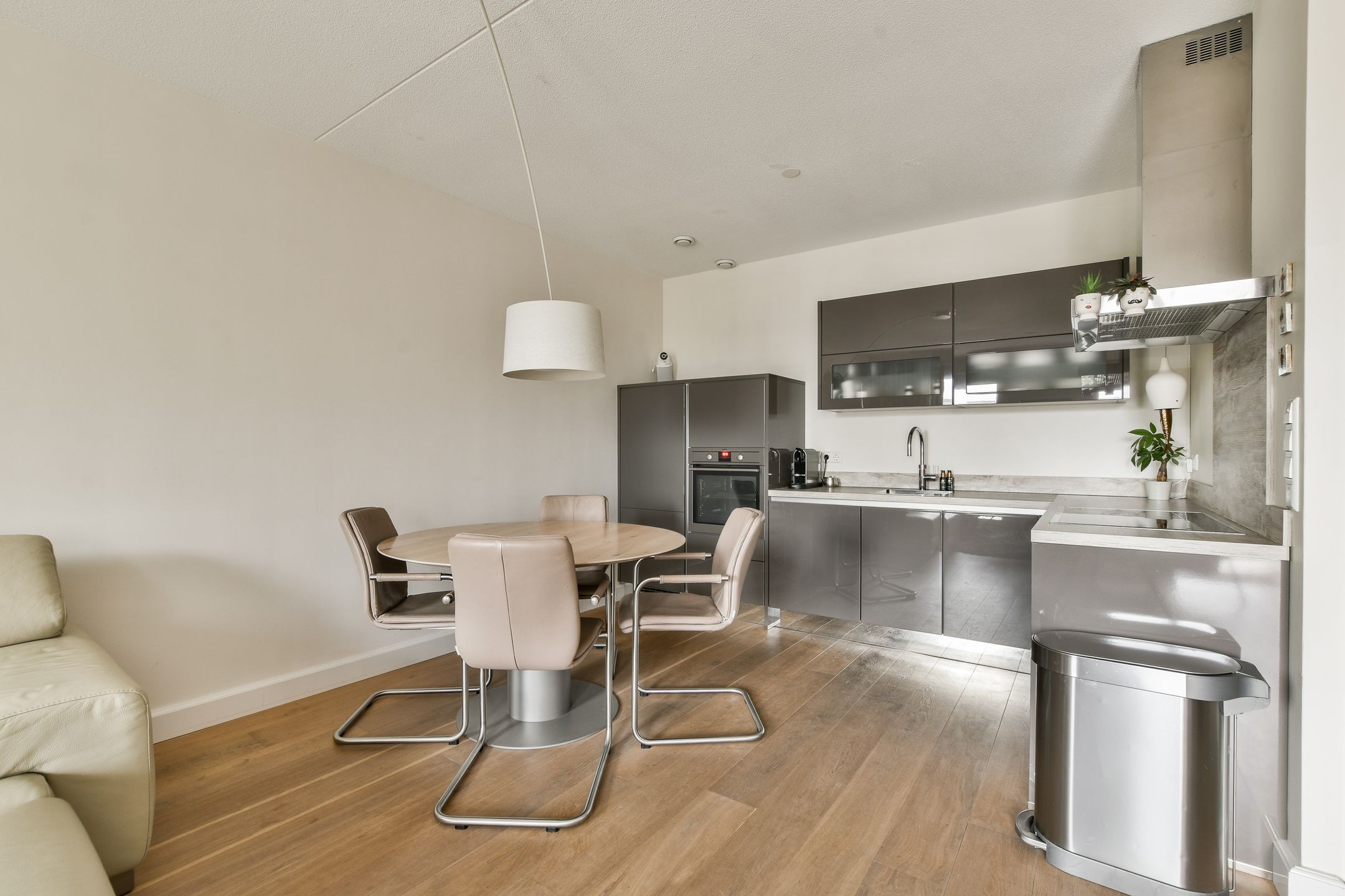 Photo 15 of Prinsesseweg 8-F1