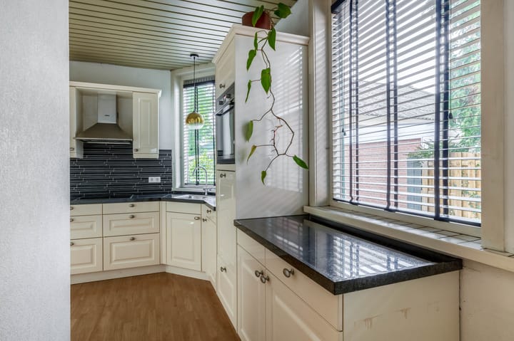 Foto 16 van IJsselmondselaan 220