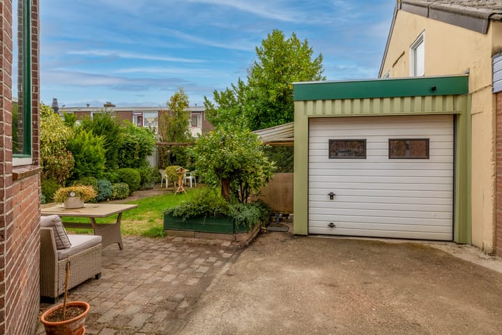 Foto 34 van IJsselmondselaan 220