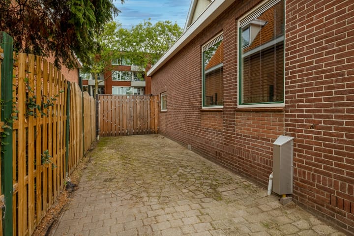 Foto 42 van IJsselmondselaan 220