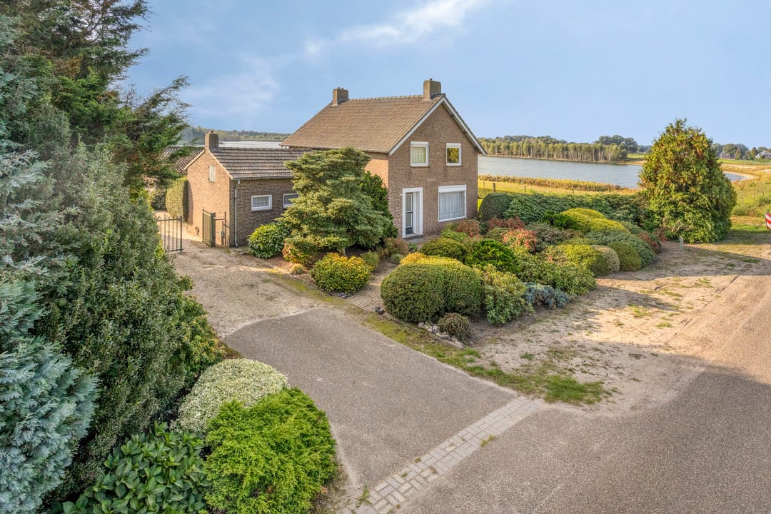 Foto 1 van Roland 10