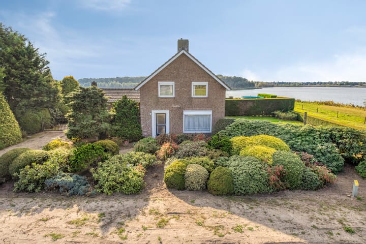 Foto 2 van Roland 10