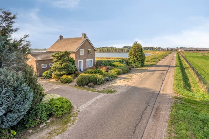 Foto 5 van Roland 10